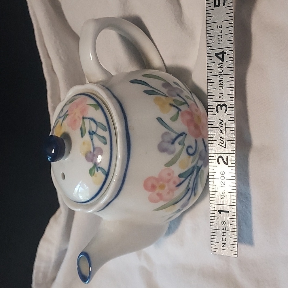 VINTAGE beautiful small  floral Teapot - Picture 13 of 14